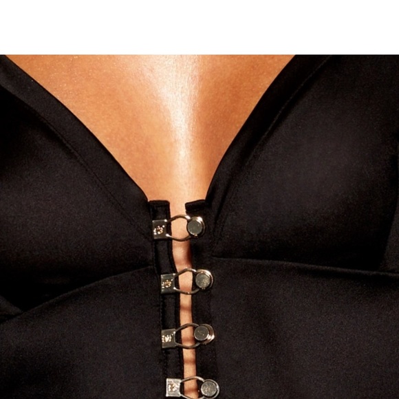 Gorgeous silky sexy set- tried on but never worn or laundered - Picture 4 of 4